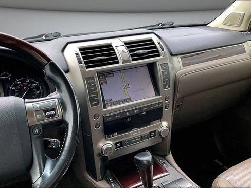 Used 2016 Lexus GX 460 w/ Premium Package AWD/4WD image 8