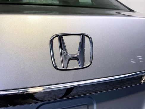 Used 2017 Honda Accord EX-L image 19