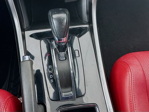 Used 2017 Honda Accord Sport image 23