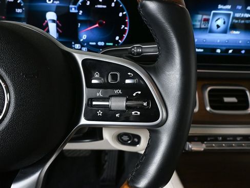 Certified 2022 Mercedes-Benz GLS 450 4MATIC image 11