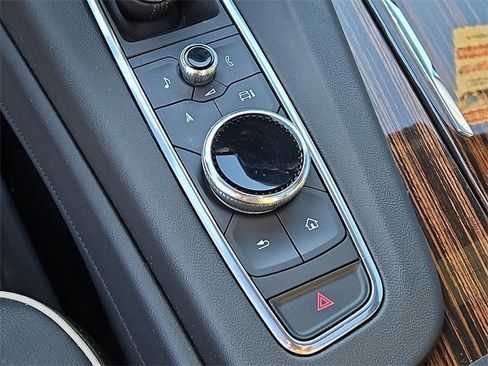 Used 2021 Cadillac Escalade ESV Premium Luxury image 24