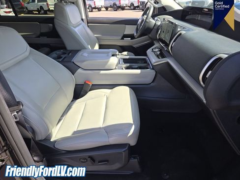 Certified 2025 Ford Expedition Active AWD/4WD image 20