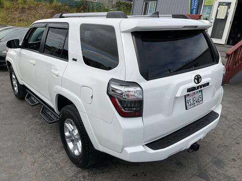 Used 2019 Toyota 4Runner SR5 Premium AWD/4WD image 90