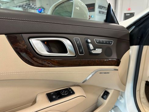 Used 2020 Mercedes-Benz SL 550 image 20