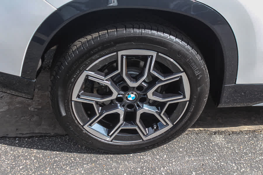 Used 2026 BMW X1 xDrive28i AWD/4WD image 14