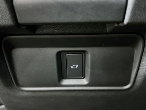 Used 2026 Land Rover Range Rover Evoque S image 32