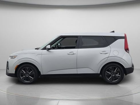 Used 2021 Kia Soul EX FWD image 3
