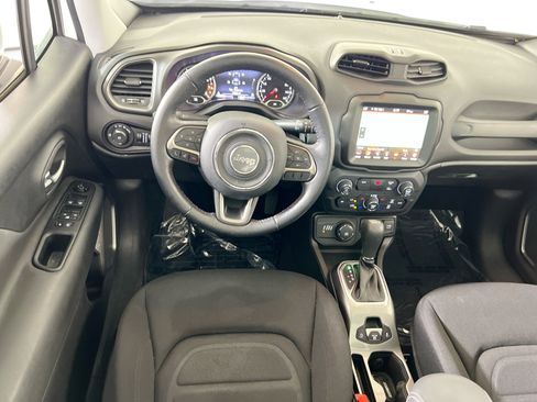Used 2022 Jeep Renegade Latitude w/ Sun/Sound Group AWD/4WD image 23