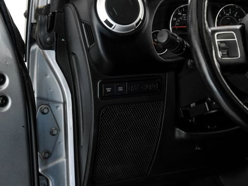 Used 2014 Jeep Wrangler Unlimited Rubicon w/ Max Tow Package image 17