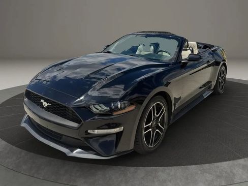 Used 2018 Ford Mustang Premium RWD image 3