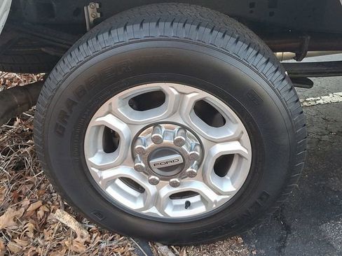 Used 2025 Ford F250 XLT image 7