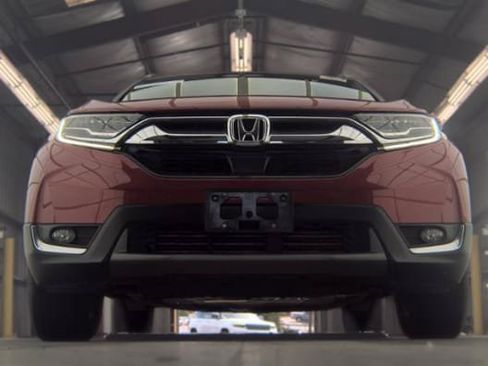 Used 2018 Honda CR-V Touring image 3