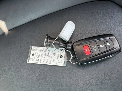 Used 2025 Toyota RAV4 XLE Premium FWD image 6