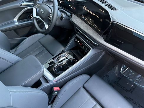 Used 2025 Audi Q5 Premium Plus w/ Premium Plus AWD/4WD image 15