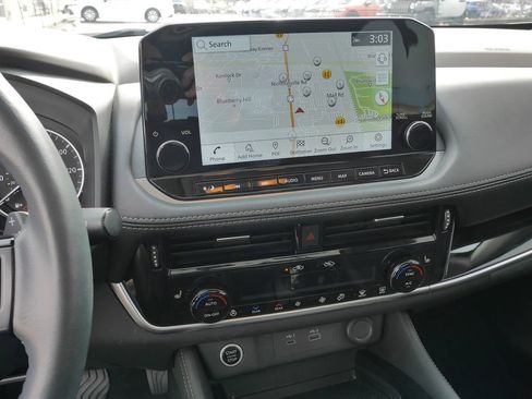 Used 2023 Nissan Rogue SL w/ SL Premium Package image 30