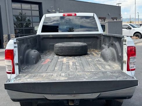 Used 2024 RAM 2500 Tradesman w/ Chrome Appearance Group AWD/4WD image 7
