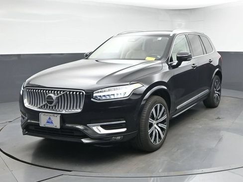 Used 2023 Volvo XC90 B6 Plus w/ Protection Package Premier AWD/4WD image 3