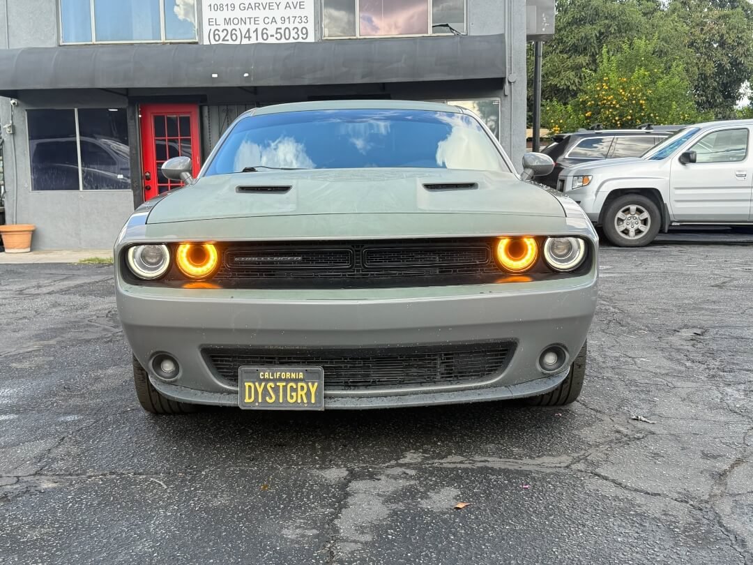 Used 2018 Dodge Challenger SXT Plus RWD image 2