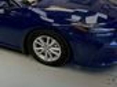 Used 2025 Toyota Camry LE w/ Convenience Package image 9