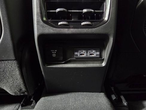 Used 2023 Jeep Grand Cherokee Altitude image 31