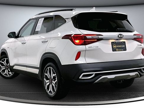 Used 2021 Kia Seltos SX w/ SX Sunroof Package AWD/4WD image 4
