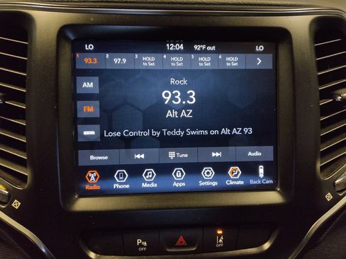 Used 2022 Jeep Cherokee Latitude Lux AWD/4WD image 25