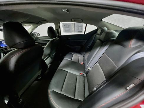 Used 2024 Nissan Altima 2.5 SR FWD image 28