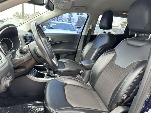 Used 2019 Jeep Compass Latitude w/ Popular Equipment Group image 11