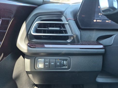Used 2026 Chevrolet Traverse RS w/ LPO, Floor Liner Package AWD/4WD image 18