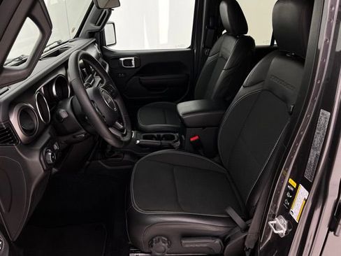 Used 2023 Jeep Wrangler Unlimited Sport AWD/4WD image 11