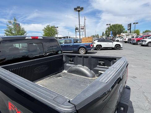 Used 2018 Ford F150 XLT w/ Equipment Group 302A Luxury AWD/4WD image 10