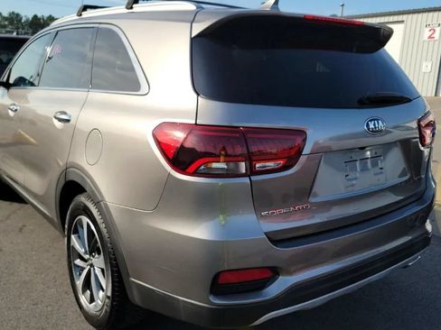 Used 2019 Kia Sorento EX w/ EX Premium Package AWD/4WD image 4