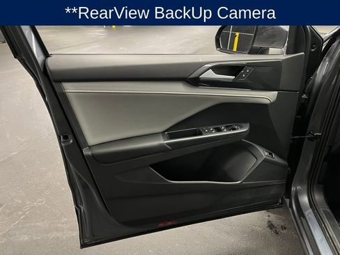 Used 2023 Volkswagen Taos SEL image 17