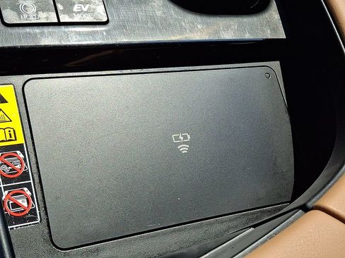 Used 2025 Lexus ES 300h w/ Premium Package FWD image 24