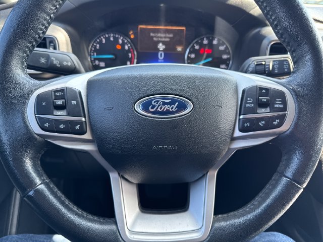Used 2023 Ford Explorer XLT w/ Equipment Group 202A AWD/4WD image 16