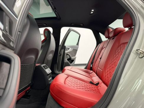 Used 2019 Audi S4 Premium Plus w/ Premium Plus Package AWD/4WD image 38