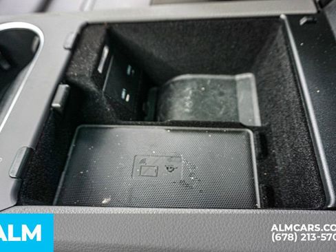 Used 2022 Porsche Cayenne Base image 45