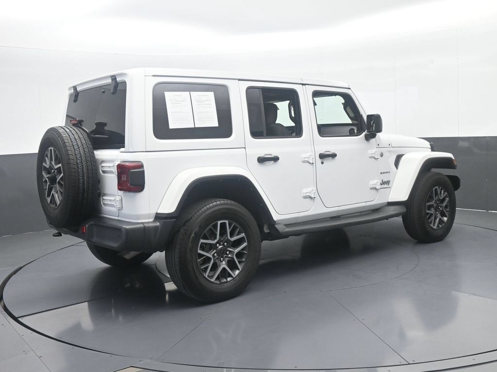 Used 2024 Jeep Wrangler Unlimited Sahara w/ Safety Group AWD/4WD image 6