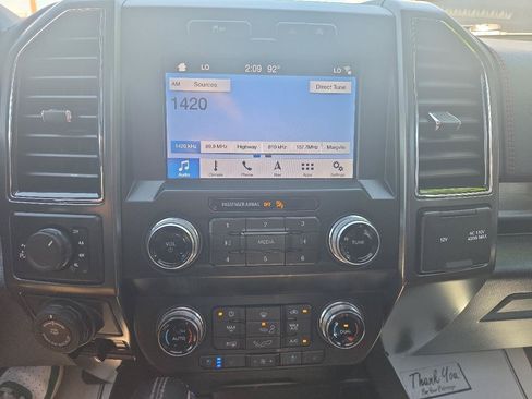 Used 2019 Ford F150 Lariat w/ Equipment Group 502A Luxury AWD/4WD image 10