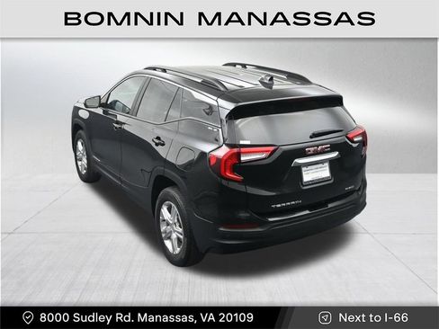 Used 2023 GMC Terrain SLE w/ Driver Convenience Package image 22