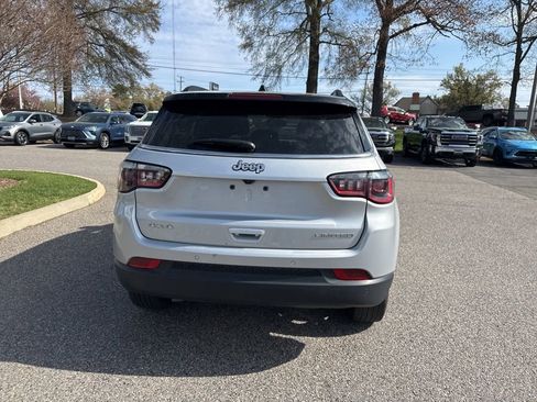 Used 2025 Jeep Compass Limited image 6