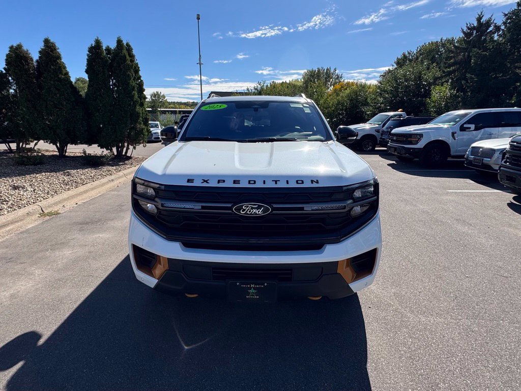 Used 2025 Ford Expedition Tremor AWD/4WD image 4