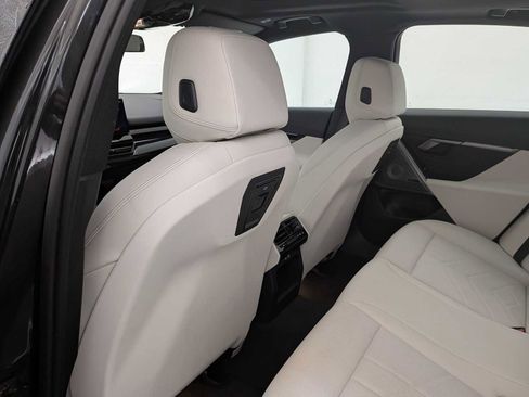 Used 2024 BMW 530i 530i w/ Premium Package image 18