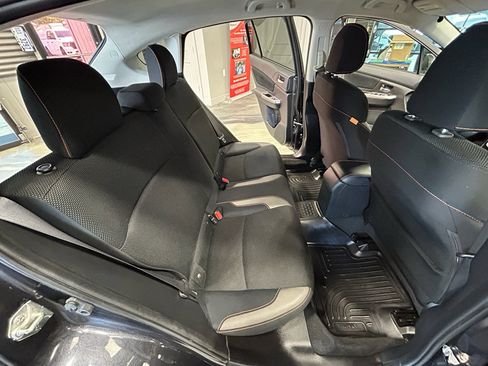 Used 2017 Subaru Crosstrek 2.0i Premium AWD/4WD image 41