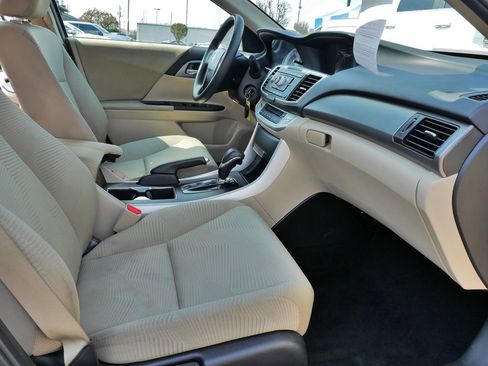 Used 2015 Honda Accord LX image 8