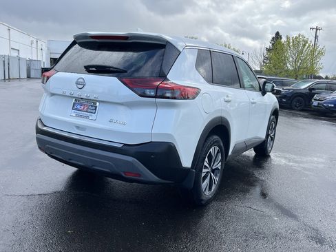 Used 2023 Nissan Rogue SV AWD/4WD image 5