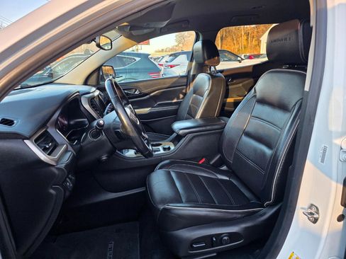 Used 2019 GMC Acadia Denali image 9