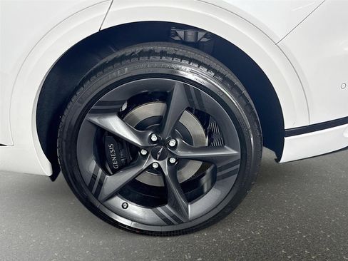 New 2026 Genesis GV70 2.5T Sport Prestige AWD/4WD image 33