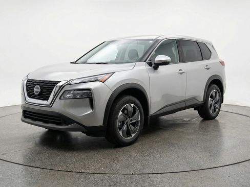 Used 2025 Nissan Rogue SV FWD image 3