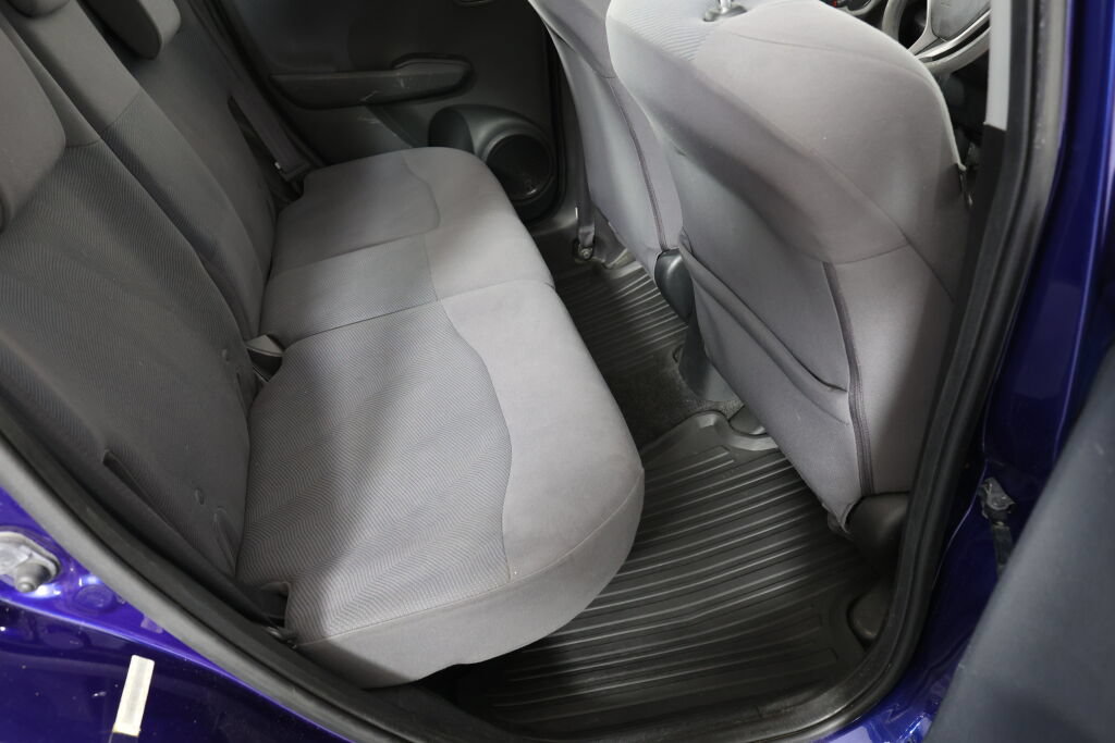 Used 2011 Honda Fit image 22